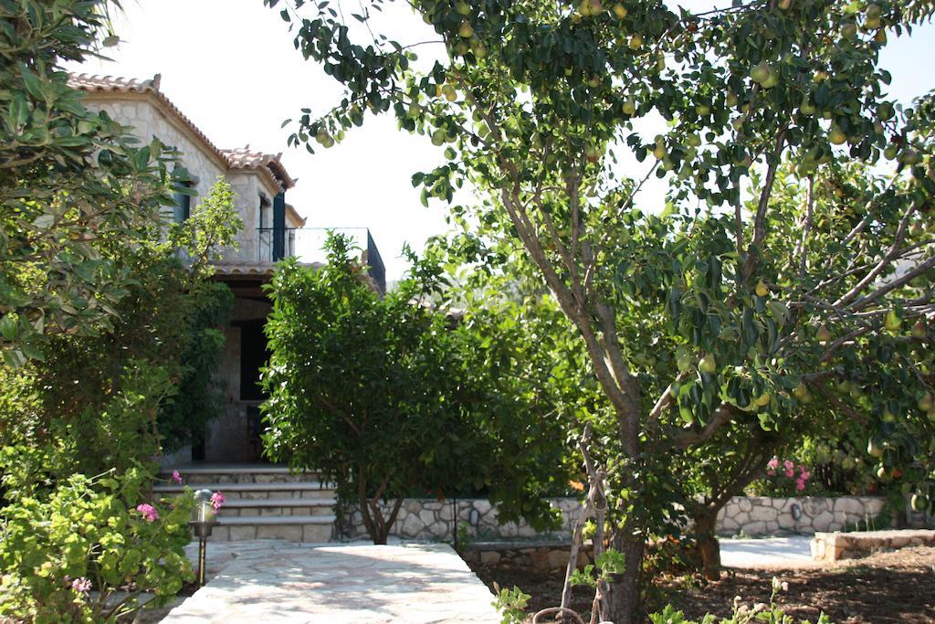 Castello Bellos Villas & Apartments Keri Exterior foto