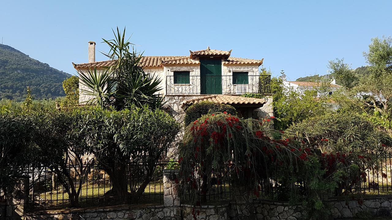 Castello Bellos Villas & Apartments Keri Exterior foto