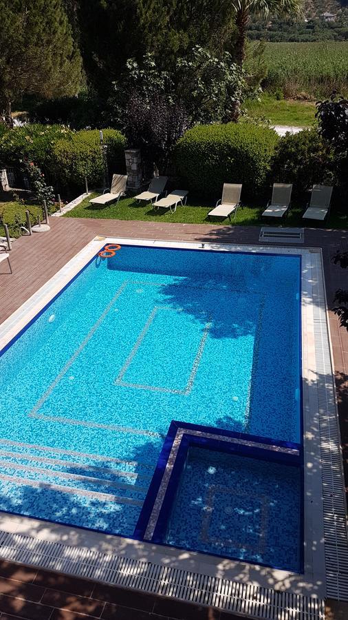 Castello Bellos Villas & Apartments Keri Exterior foto